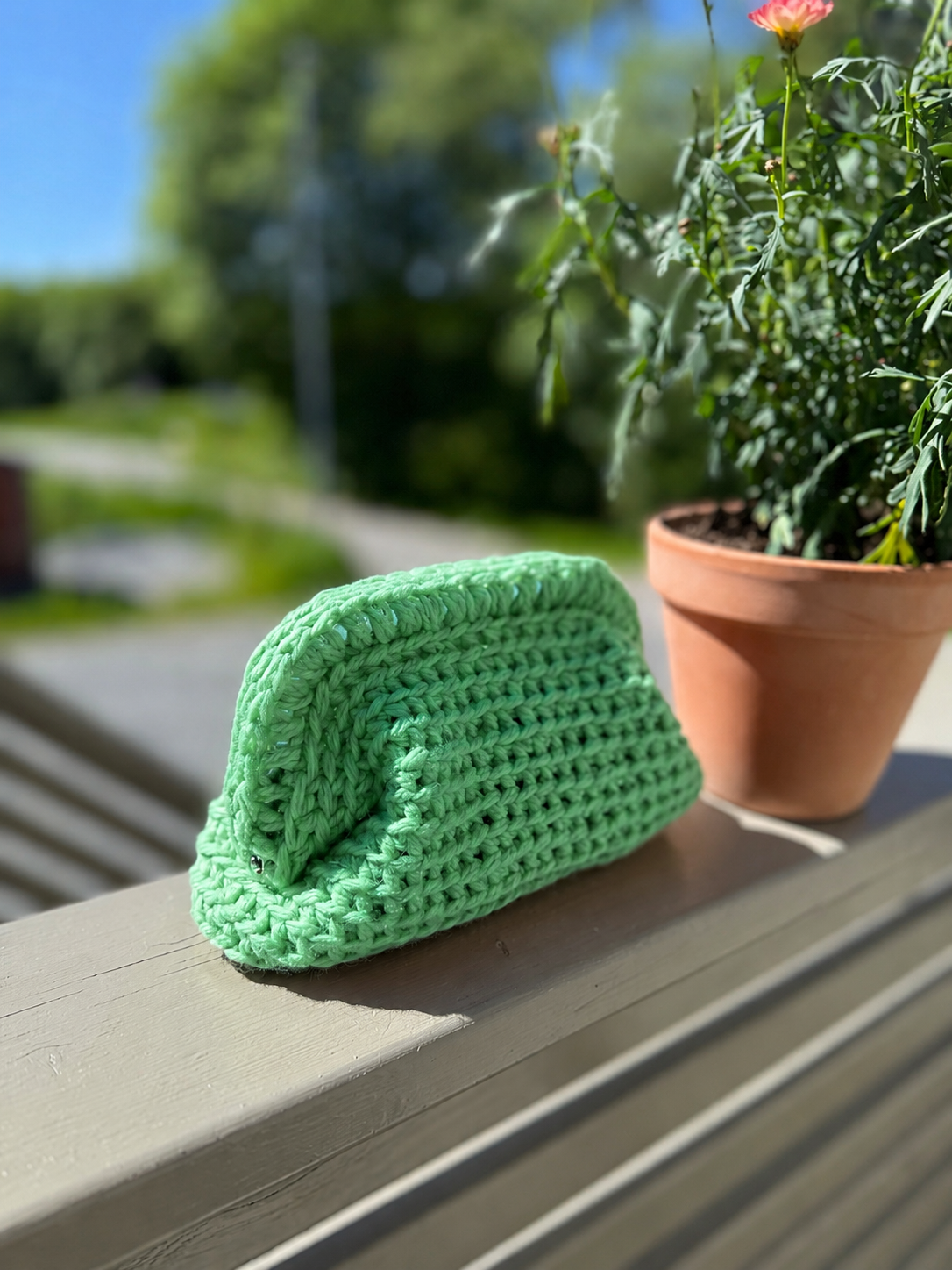 Ferdigheklet florette clutch