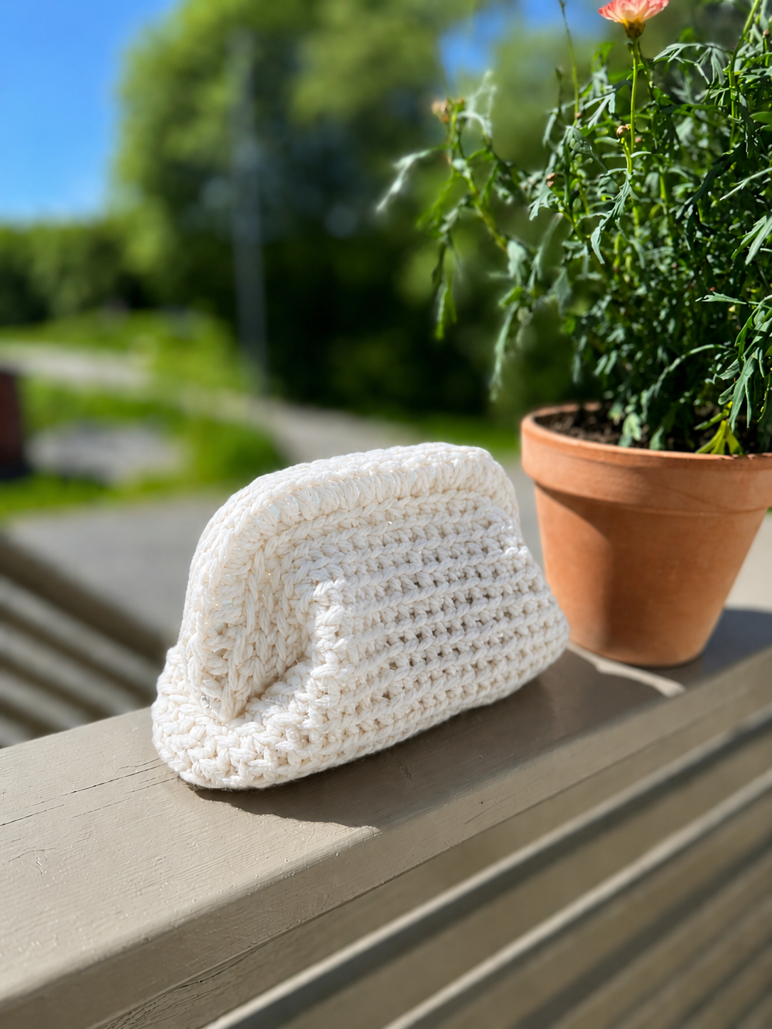 Ferdigheklet florette clutch