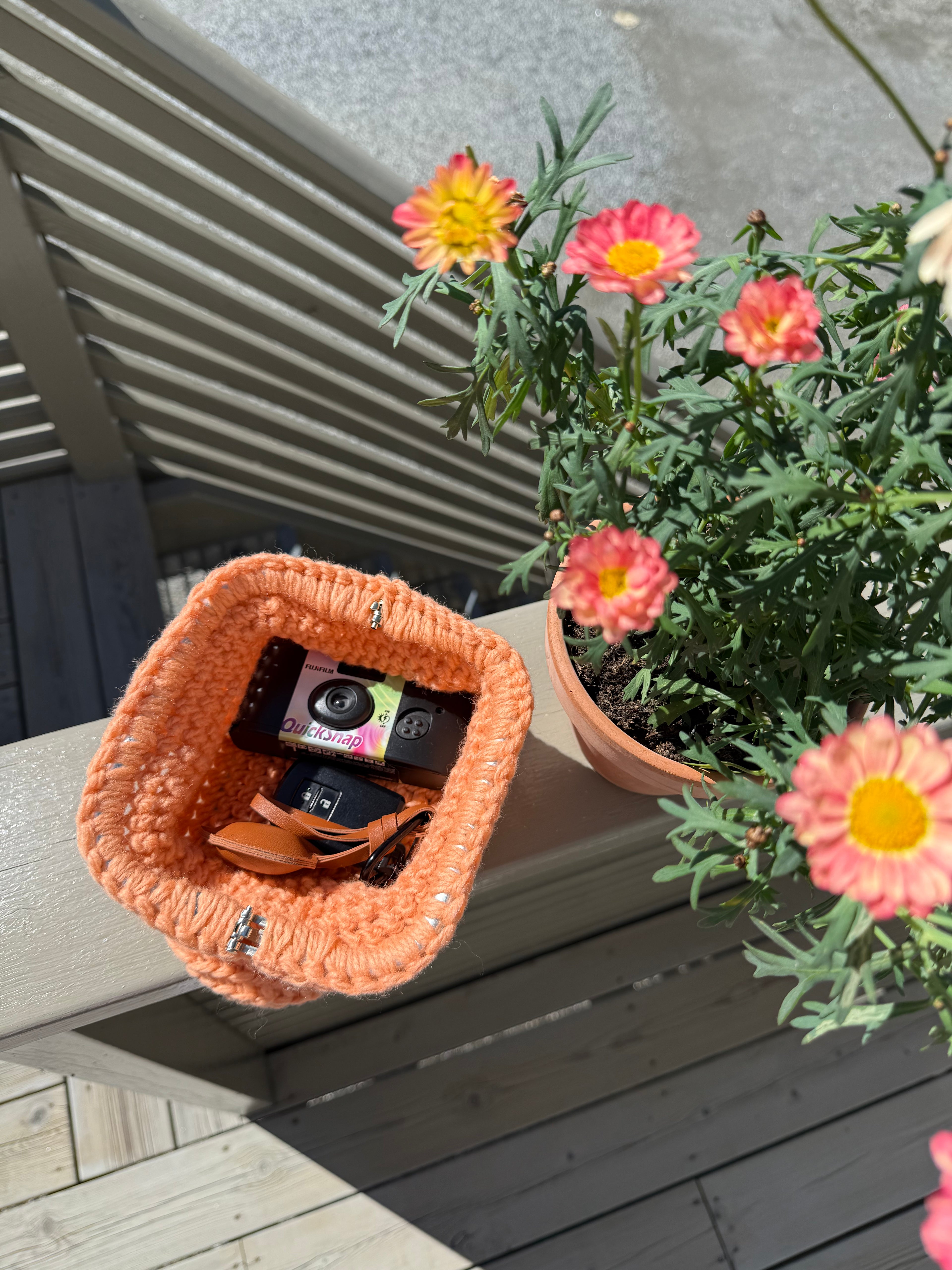 Ferdigheklet florette clutch
